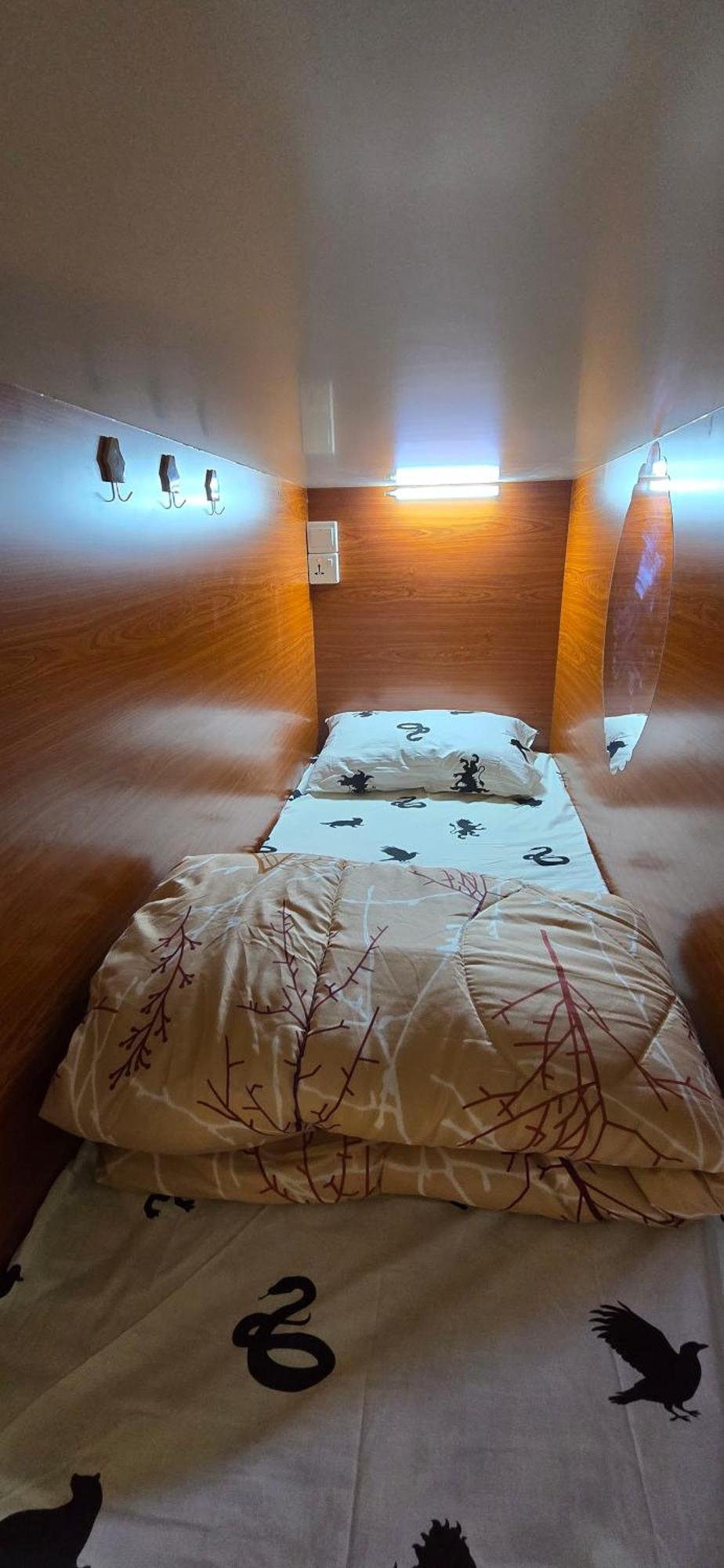 Alharaki Capsule Bed & Breakfast Dubai Exterior photo