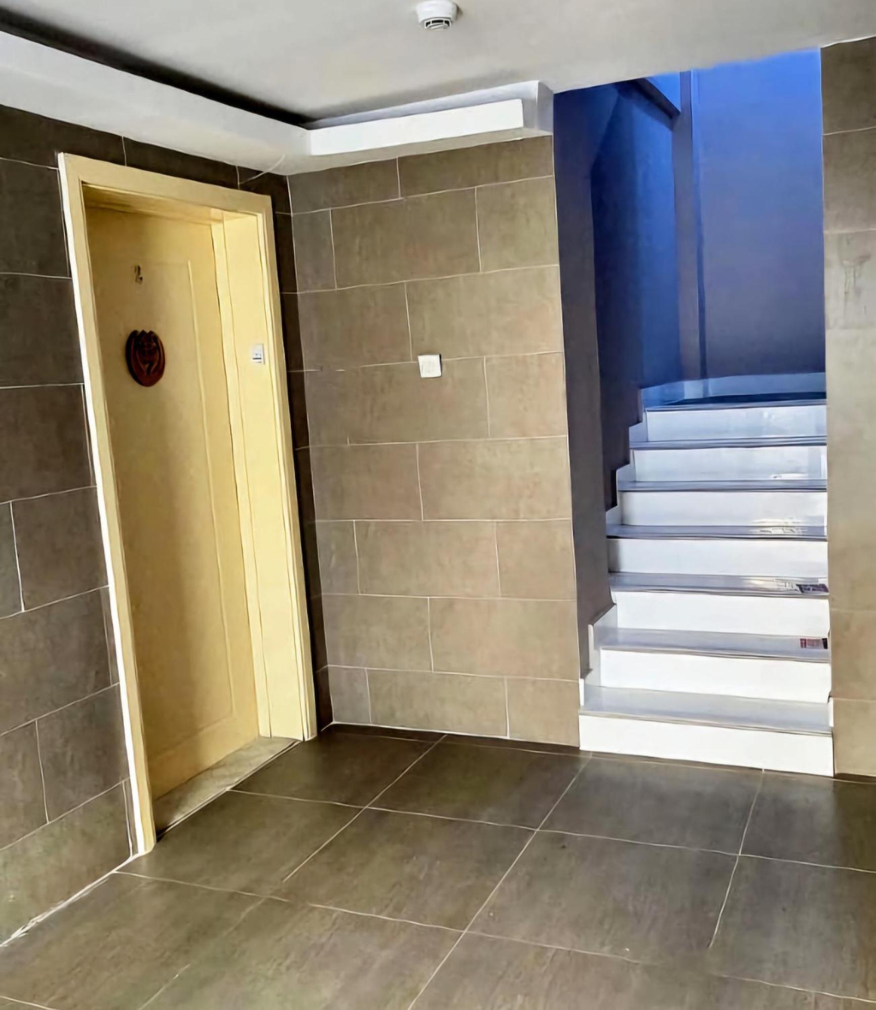Alharaki Capsule Bed & Breakfast Dubai Exterior photo